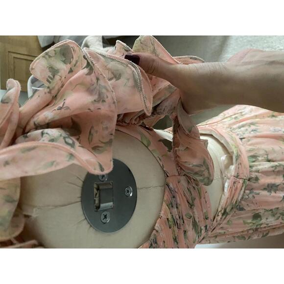 Mac Duggal - Women’s Tiered Pink Floral Chiffon Gown, cutout back, size 10 - Picture 11 of 13